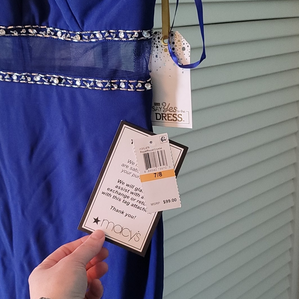 Brand new formal dress never worn